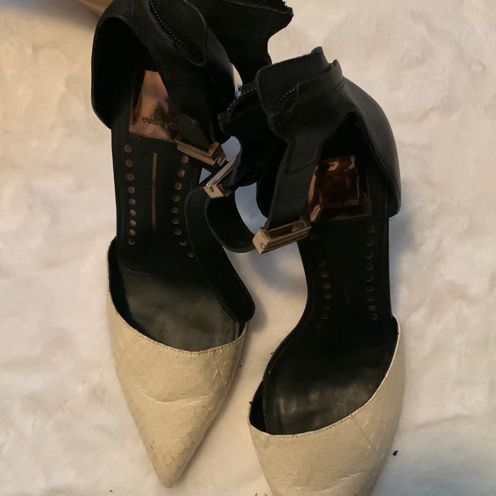 Dolce Bita. Size 10.  Worn but in good condition.  Black and cream color.